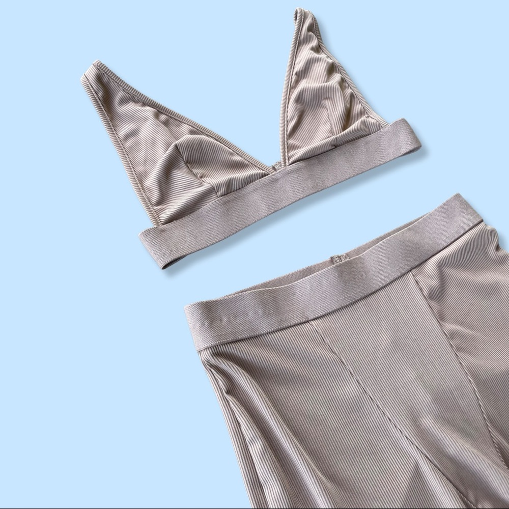 (SOLD) Ribbed Yoga/ Lounge Set : Bralette + Leggings